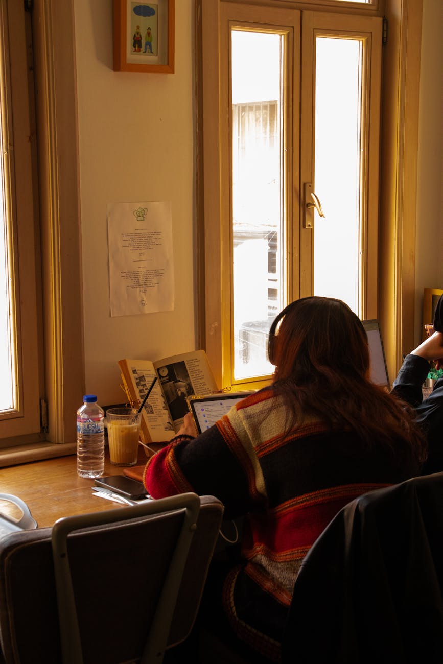 The Evolution of Online Learning Platforms: From MOOCs to Personalized Learning
